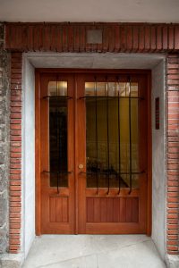 Carpinteria iberre comunidades portal maciza