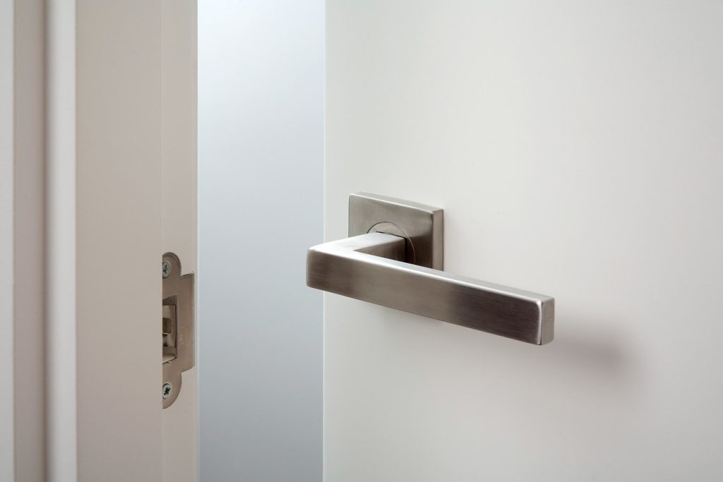 Carpinteria iberre puerta vt5 lacada