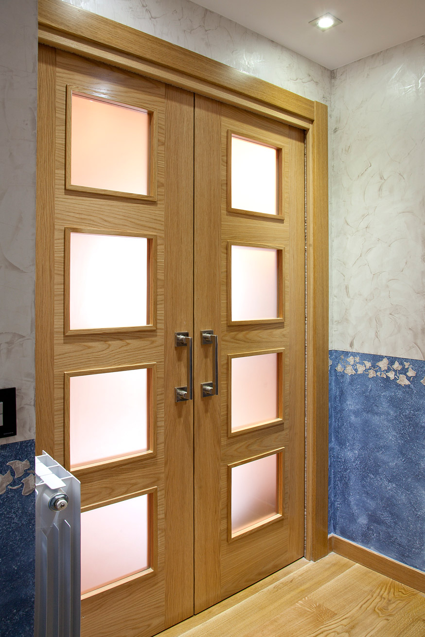 Carpinteria iberre puerta madera roble