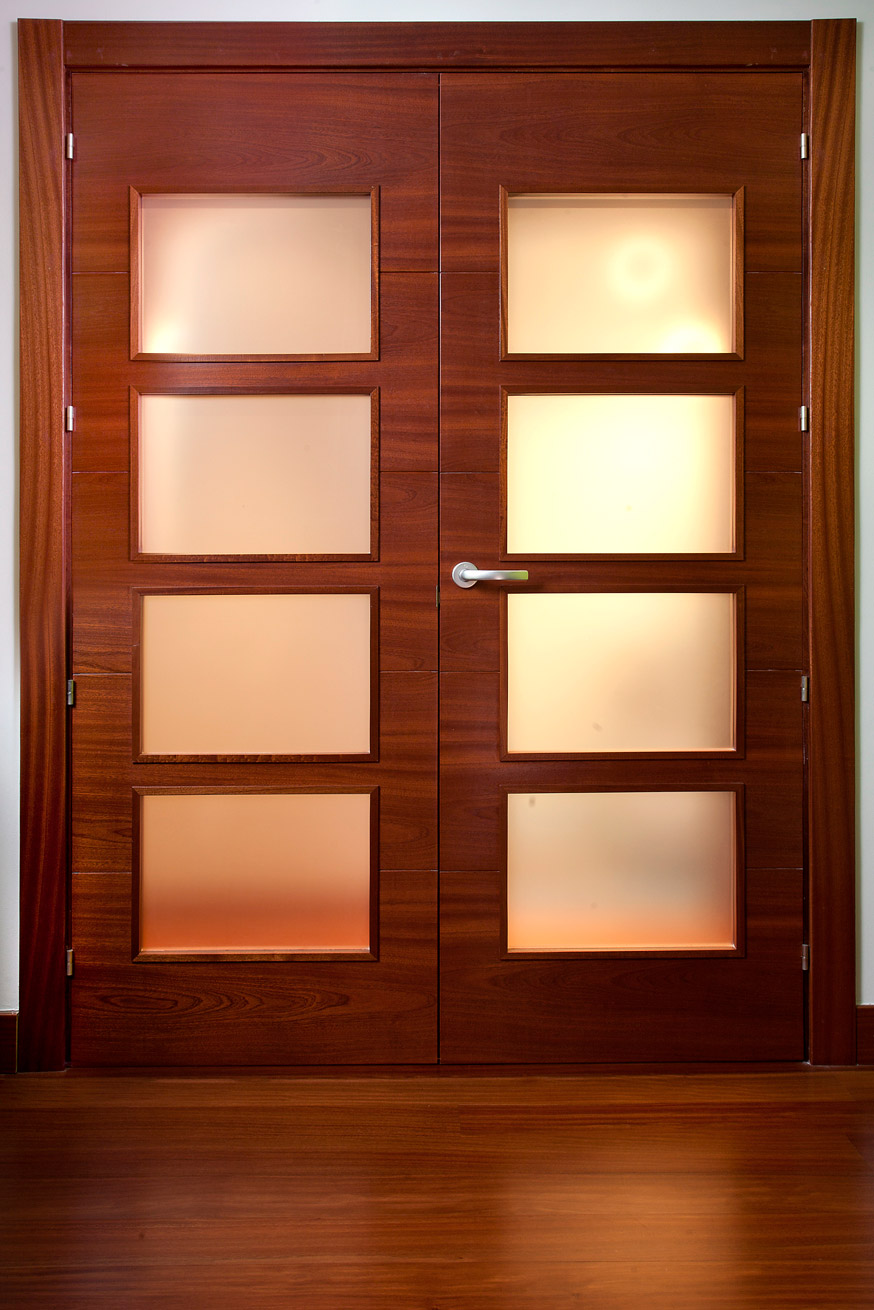 Carpinteria iberre puerta sapelly vt5