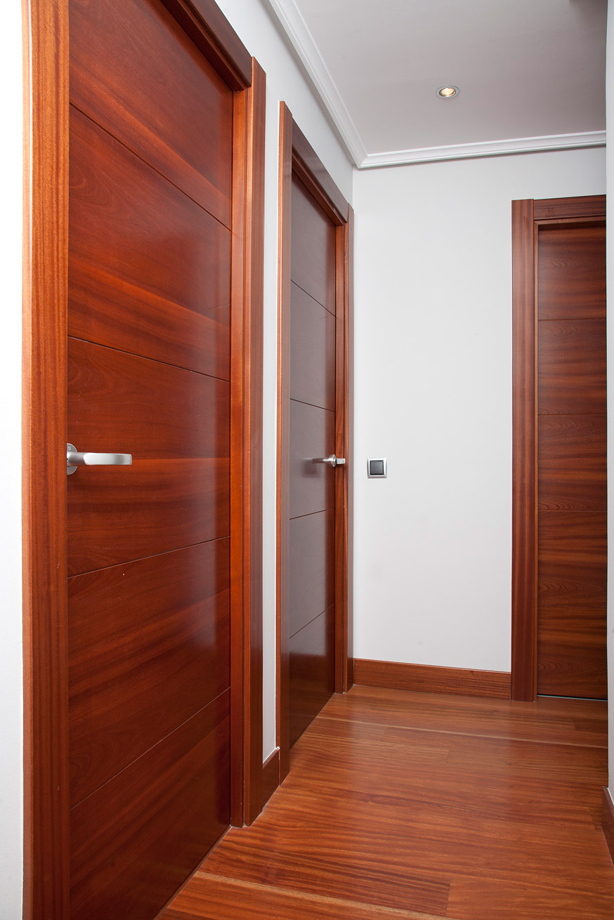 Carpinteria iberre puerta sapelly vt5
