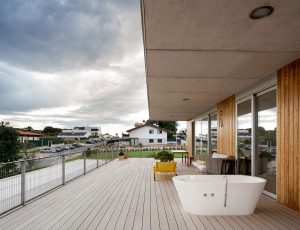 Carpinteria iberre terraza de madera tarima exterior entorno de bilbao